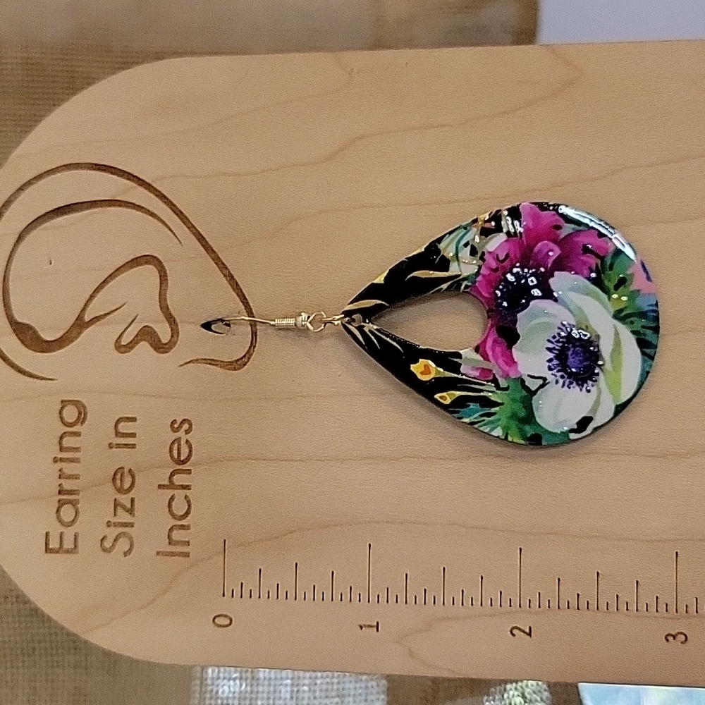 🔥LAST PAIR🔥 Vibrant Floral Teardrop Earrings - Picture 4 of 6